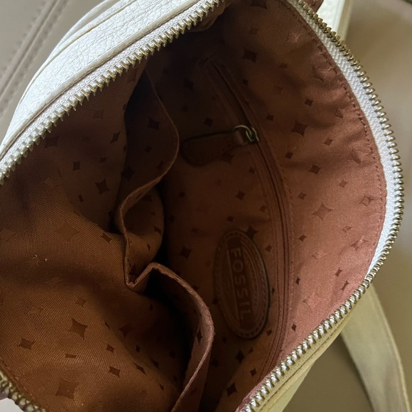 Authentic fossil crossbody purse!! - Picture 11 of 16